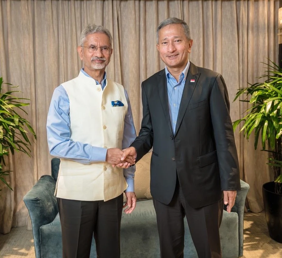 भारत-सिंगापुर संबंध: जयशंकर और बालाकृष्णन ने की रणनीतिक साझेदारी पर चर्चा, नए दूतावास की नींव रखी