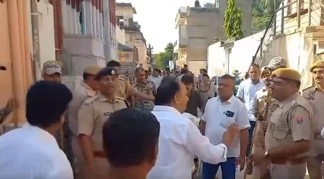 सीकर निकाय चुनाव: कांग्रेस को स्पष्ट बहुमत, लेकिन वार्ड 17 में नतीजों के बाद समर्थकों में हिंसक झड़प