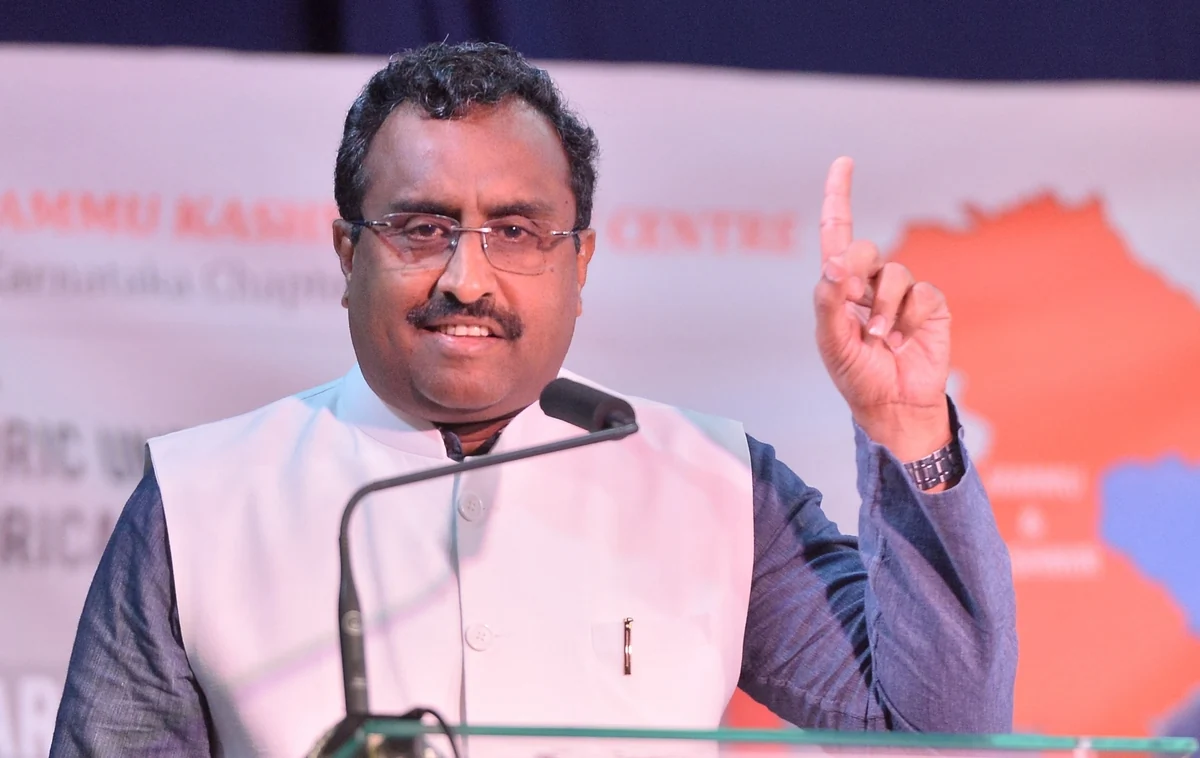 नेपाल में बाढ़ से भारी तबाही, 350 से ज़्यादा मौतें: भारत ने भेजी मदद, चीन ने दी नई झील टूटने की चेतावनी