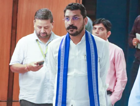 सांसद चंद्रशेखर आजाद पर लगे आरोपों की जांच में देरी, दिल्ली पुलिस को कोर्ट से 2 नवंबर तक की मोहलत
