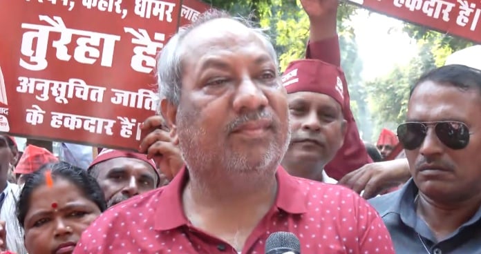 दिल्ली: मछुआरा समुदाय ने SC आरक्षण की मांग पर किया प्रदर्शन, निषाद पार्टी ने बुलंद की आवाज़
