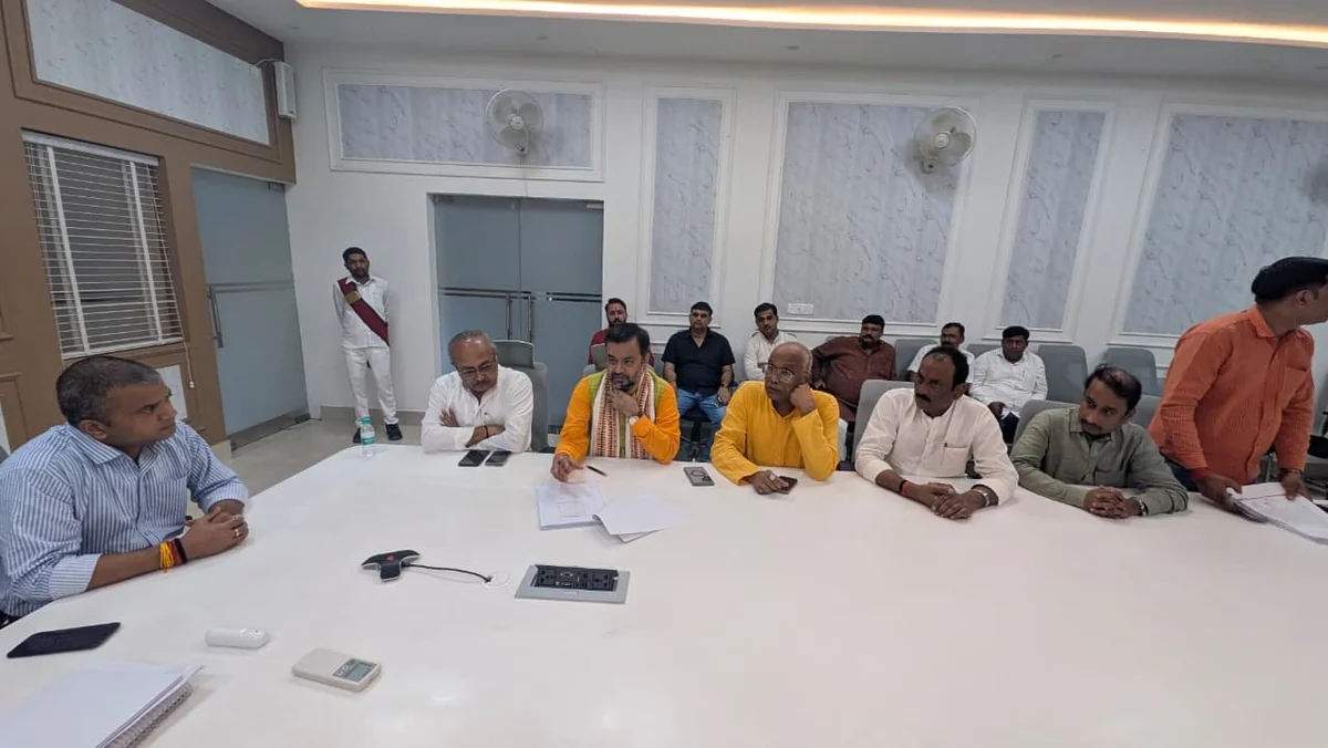 इलाहाबाद-झांसी MLC चुनाव: वोटर लिस्ट में बड़ी गड़बड़ी का आरोप, BJP ने सपा पर लगाया 'वोट चोरी' का इल्ज़ाम