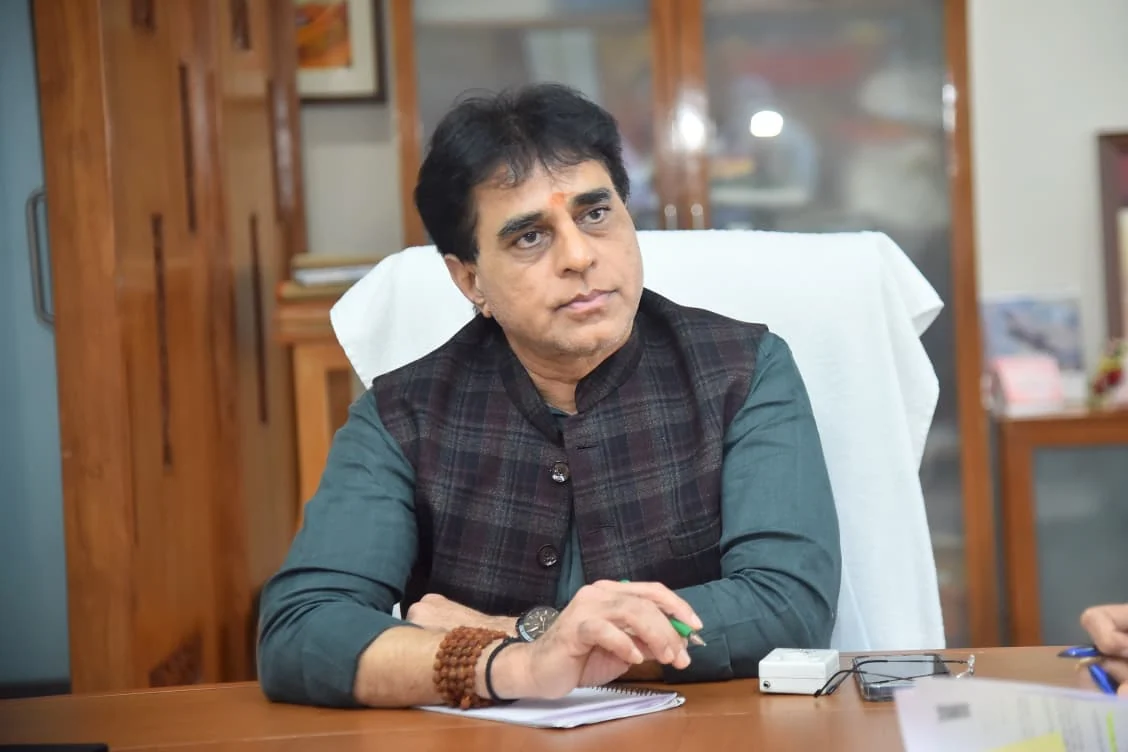 गुजरात: मोतियाबिंद का मुफ़्त और आधुनिक इलाज, सरकारी अस्पतालों को मिलेंगी 18 नई एडवांस मशीनें