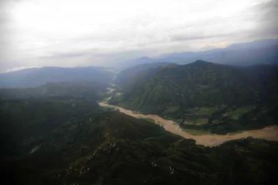 नेपाल में नारायणी नदी उफान पर, भारत के सीमावर्ती इलाकों पर भी बाढ़ का खतरा