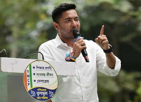 पश्चिम बंगाल: अभिषेक बनर्जी के PA ने पार्टी फंड में जमा किए ₹7 करोड़, CID ने कोर्ट को दी जानकारी