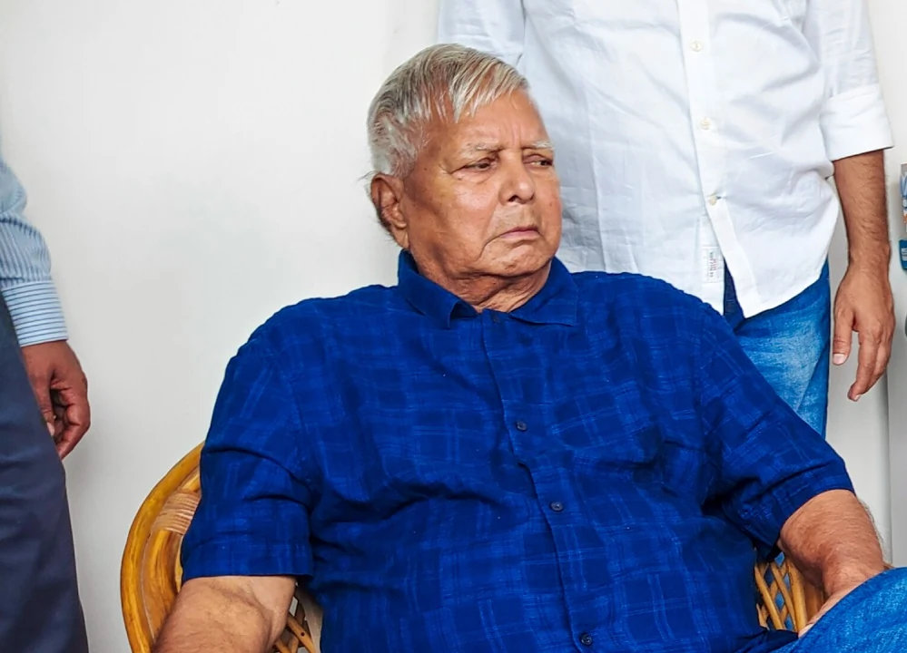 RJD का लोकभवन मार्च: लालू यादव ने युवाओं से की अपील, छात्र-बेरोजगारी के मुद्दों पर सरकार को घेरा