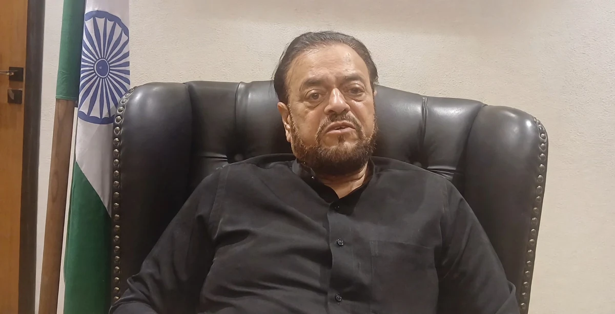 चुनाव आयोग पर 'वोट चोरी' का आरोप, सपा विधायक अबू आजमी ने अधिकारियों पर कार्रवाई और इस्तीफे की मांग की