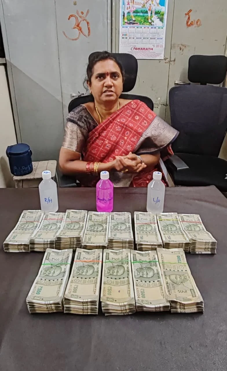 हैदराबाद: बिल्डिंग निर्माण में मदद के बदले मांगी 8 लाख की घूस, अफसर रंगे हाथों गिरफ़्तार