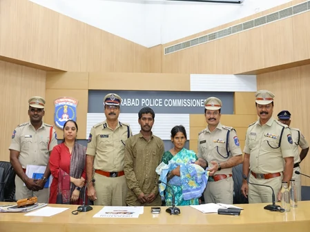 हैदराबाद: रेलवे स्टेशन से अगवा एक महीने की बच्ची को पुलिस ने बचाया, 1.5 लाख में हुआ था सौदा