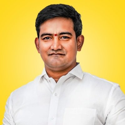 विशाखापत्तनम: नाव डूबने से लापता 6 मछुआरों की तलाश जारी, नौसेना और कोस्ट गार्ड का सघन अभियान