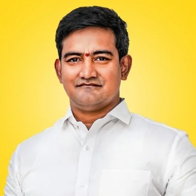 विशाखापत्तनम: नाव डूबने से लापता 6 मछुआरों की तलाश जारी, नौसेना और कोस्ट गार्ड का सघन अभियान