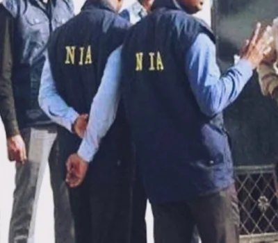 पटना: NIA की छापेमारी के दौरान स्कूटर से 20 लाख कैश बरामद, दूसरा युवक गिरफ्तार