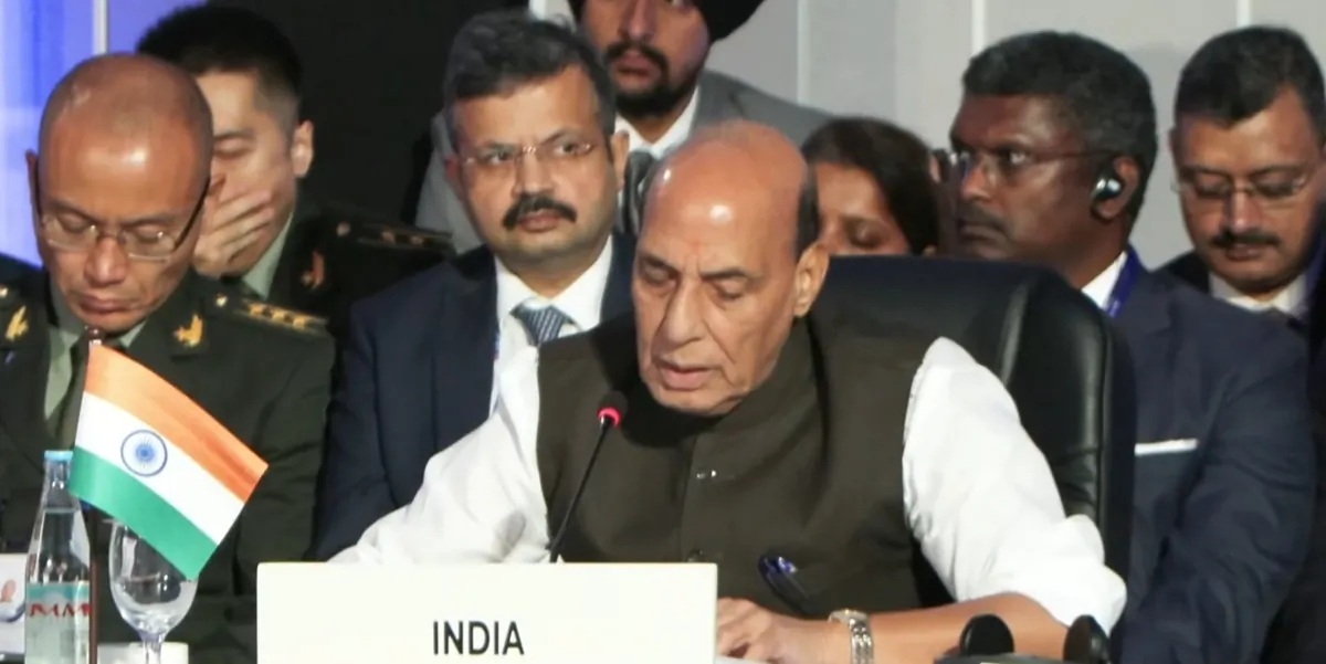 भारत की आतंक-विरोधी रणनीति जंग में परखी हुई, ADMM-प्लस देशों से अनुभव साझा करने को तैयार: राजनाथ सिंह