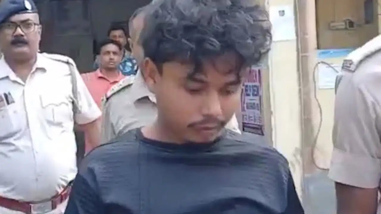 पश्चिम बंगाल: छात्रा से रेप-हत्या का आरोपी पुलिस मुठभेड़ में मारा गया, सीन रीक्रिएशन के दौरान छीनी थी बंदूक