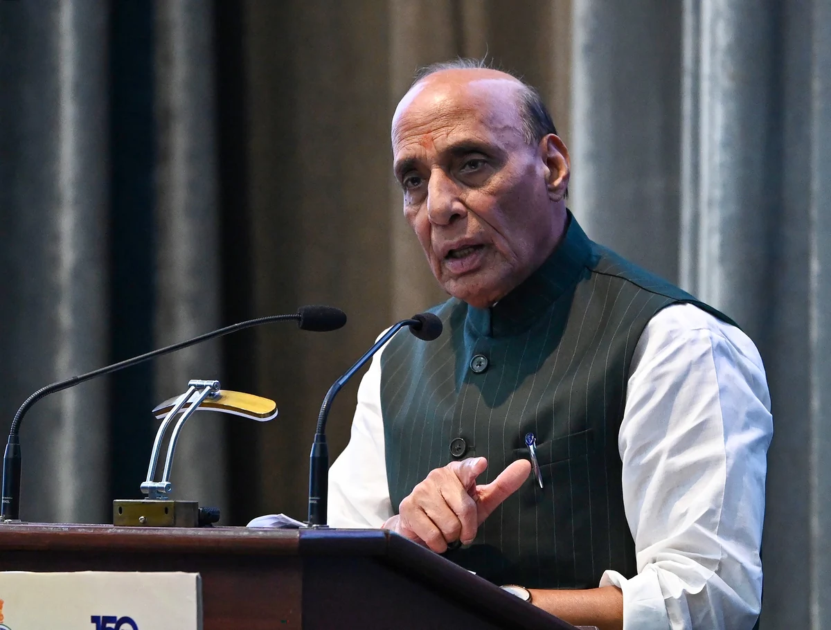 श्रीलंका के साथ रक्षा और समुद्री साझेदारी होगी मजबूत, रक्षामंत्री राजनाथ सिंह तीन दिवसीय दौरे पर रवाना