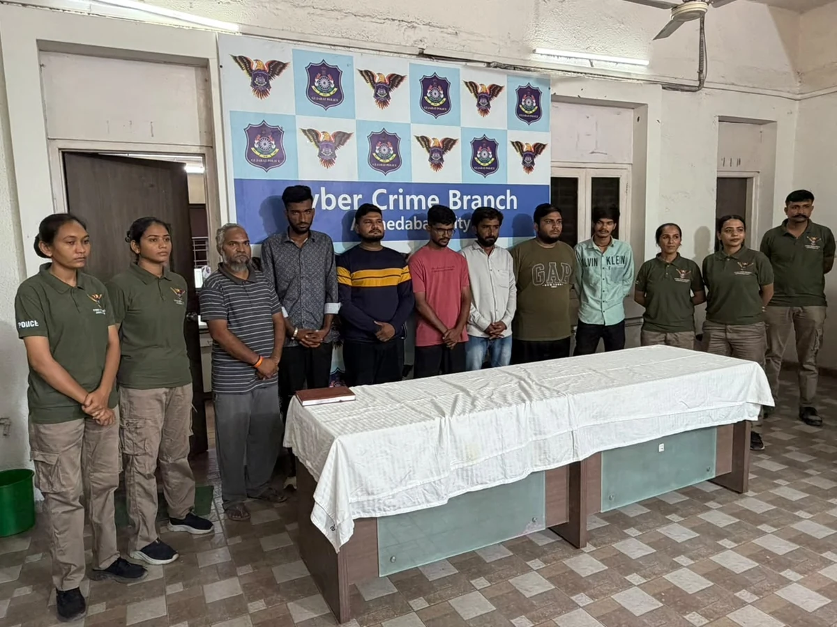 महिलाओं की सुरक्षा के लिए गुजरात पुलिस का 'मिशन साइबर रक्षिका', एक महीने में 11 पर शिकंजा