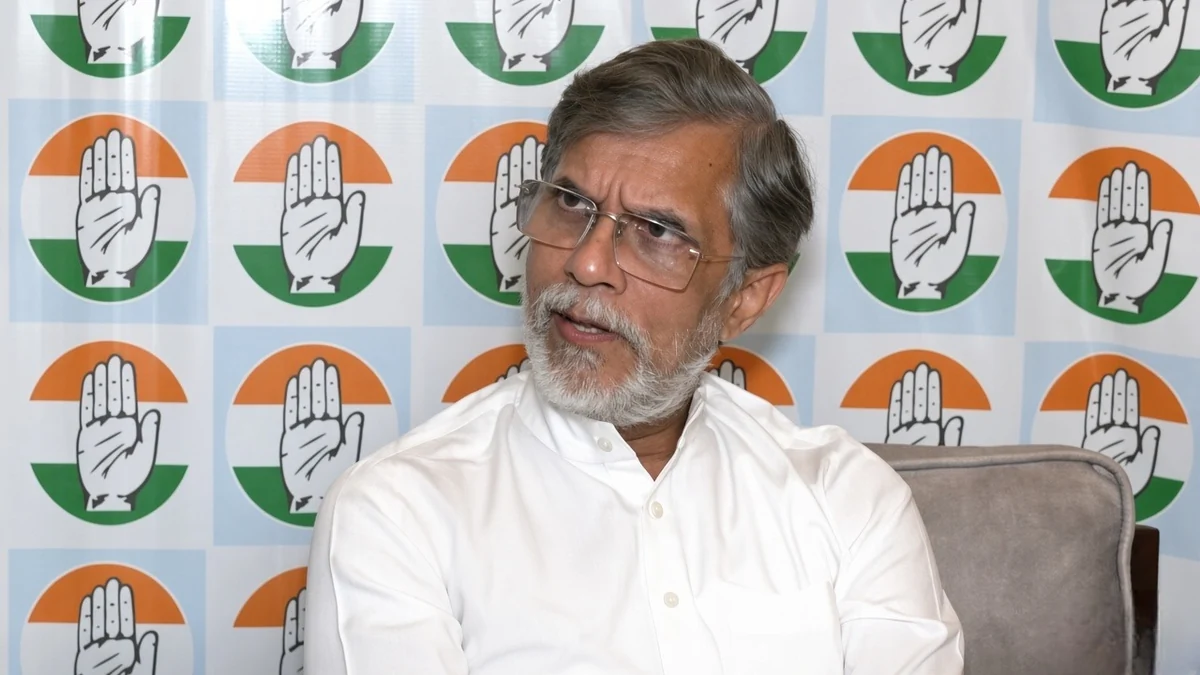 GDP ग्रोथ 7.8% तो महंगाई और बेरोज़गारी पर सरकार जवाब दे: कांग्रेस नेता पवन खेड़ा