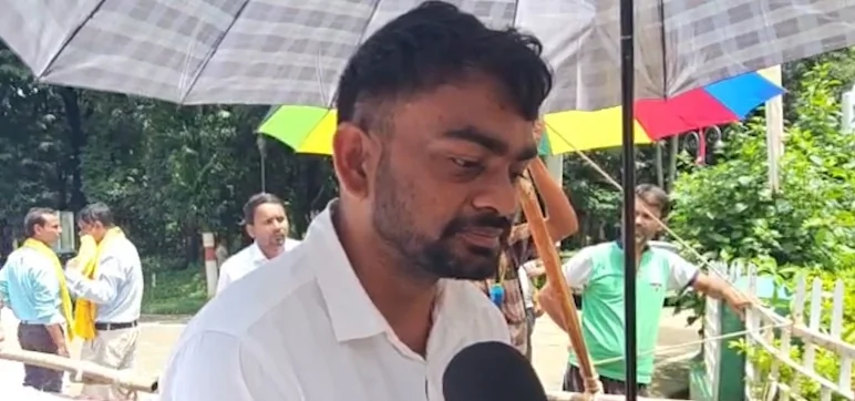 झारखंड: भर्ती परीक्षा विवाद पर छात्र आंदोलन तेज, विधायक जयराम महतो निर्जला अनशन पर बैठे