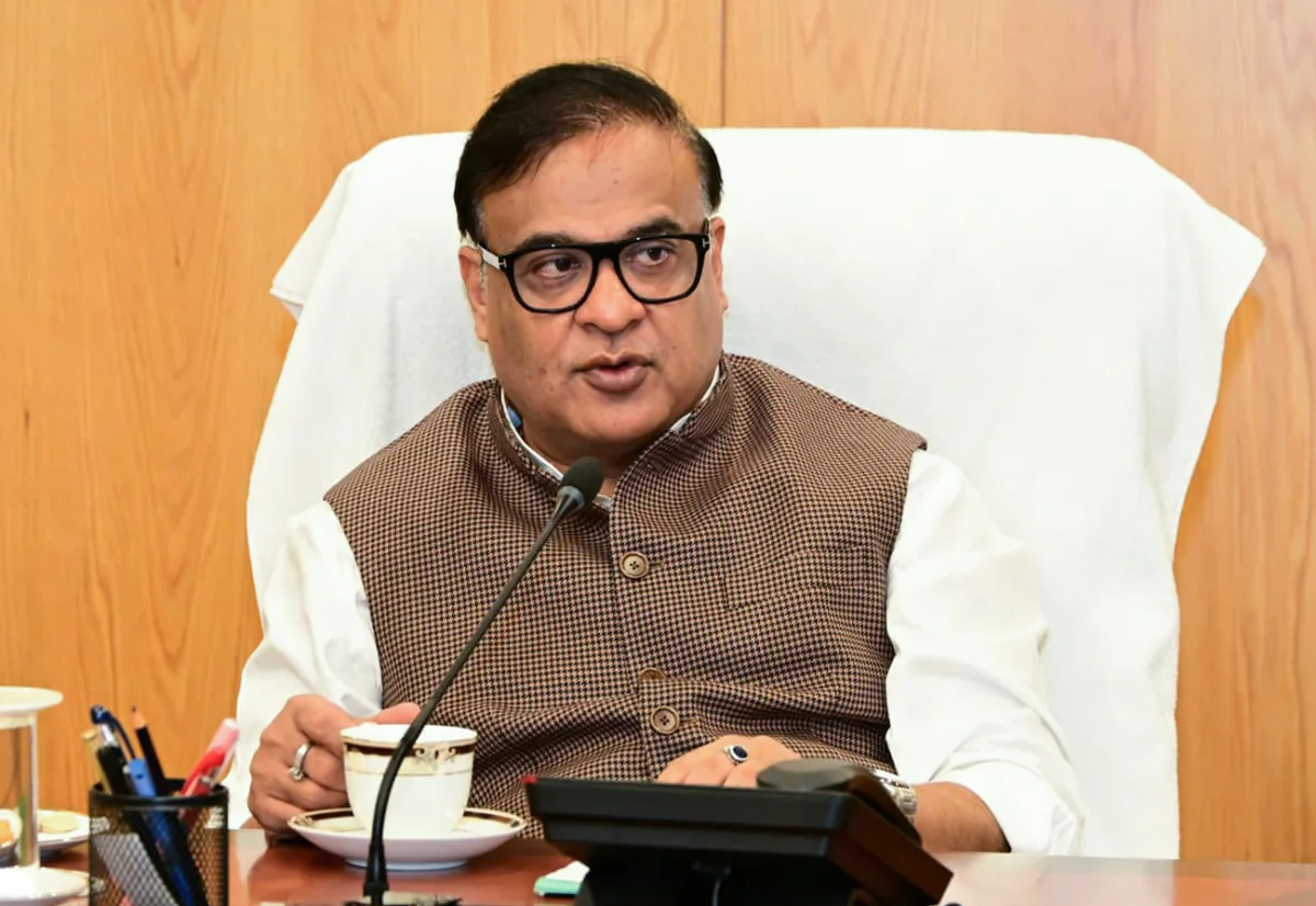 असम CM हिमंता बिस्वा सरमा का विपक्ष पर निशाना: 'सरकारें वोट से बदलती हैं, दादागिरी से नहीं'