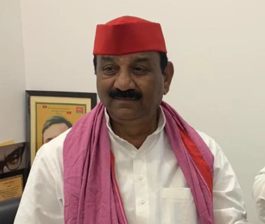 IPS अधिकारी की माँ की संदिग्ध मौत: अखिलेश यादव के निर्देश पर सपा का 17-सदस्यीय दल अंबेडकरनगर जाएगा