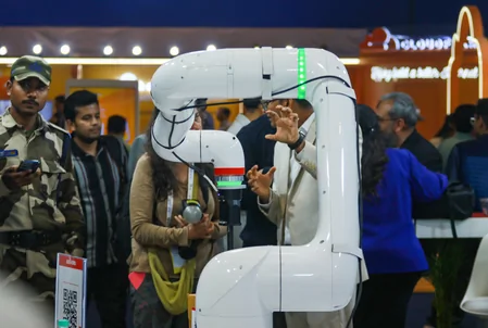 सैम पित्रोदा: AI बनाने में भारतीय आगे, पर देश के तौर पर भारत पिछड़ा, नीति और दिशा की कमी