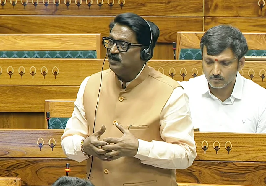 महिला आरक्षण कानून: परिसीमन की शर्त पर विपक्ष ने उठाए सवाल, केंद्र सरकार पर 'चुनावी ड्रामा' का आरोप