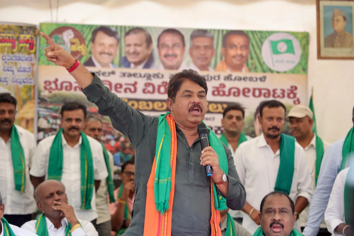 कर्नाटक: ड्रग्स मामले में BJP का कांग्रेस सरकार पर बड़ा आरोप, प्रियंक खड़गे से मांगा इस्तीफा