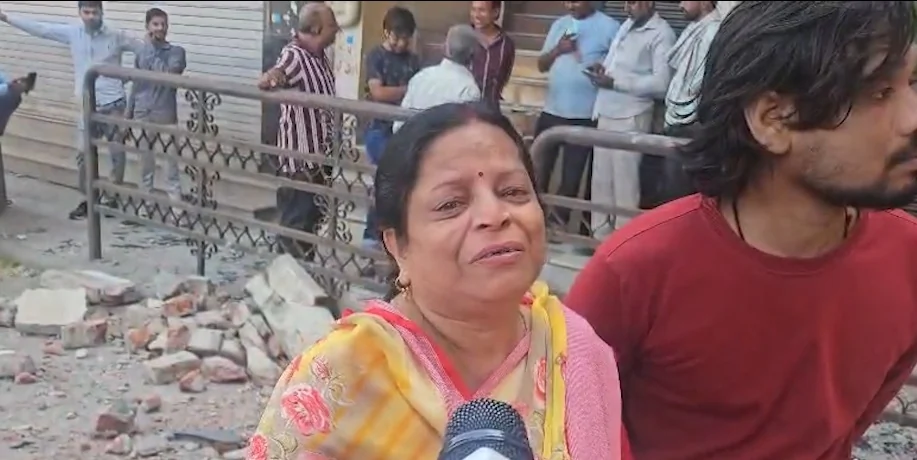 जयपुर: न्यू सांगानेर रोड पर JDA की तोड़फोड़, पट्टे होने के बावजूद दुकानें गिराने का आरोप
