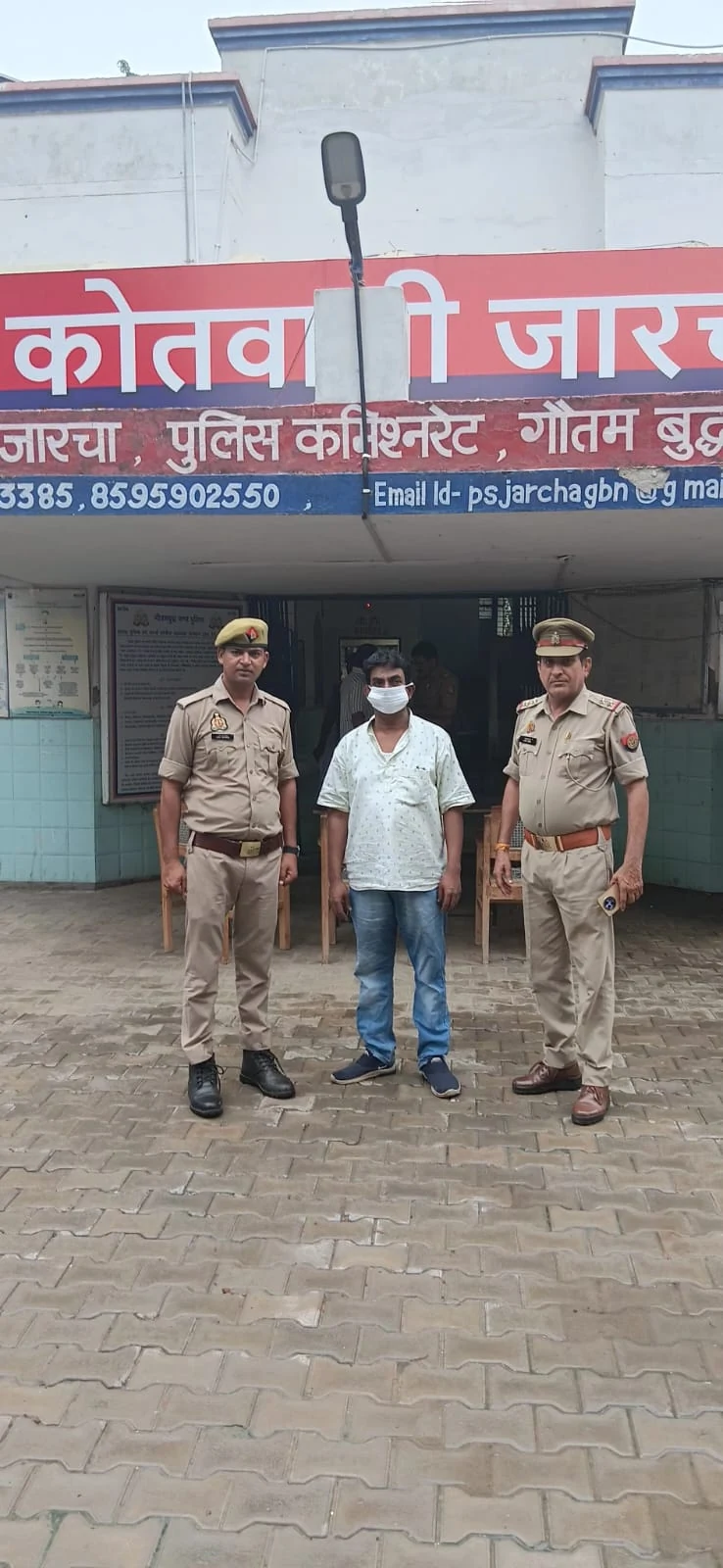 गौतमबुद्धनगर: करोड़ों की ज़मीन धोखाधड़ी में वांछित आरोपी गाजियाबाद से गिरफ्तार, 9 पहले से जेल में