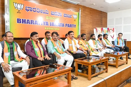 कर्नाटक: वाल्मीकि निगम मामले पर BJP की पदयात्रा आज से शुरू, कांग्रेस सरकार पर बढ़ा दबाव
