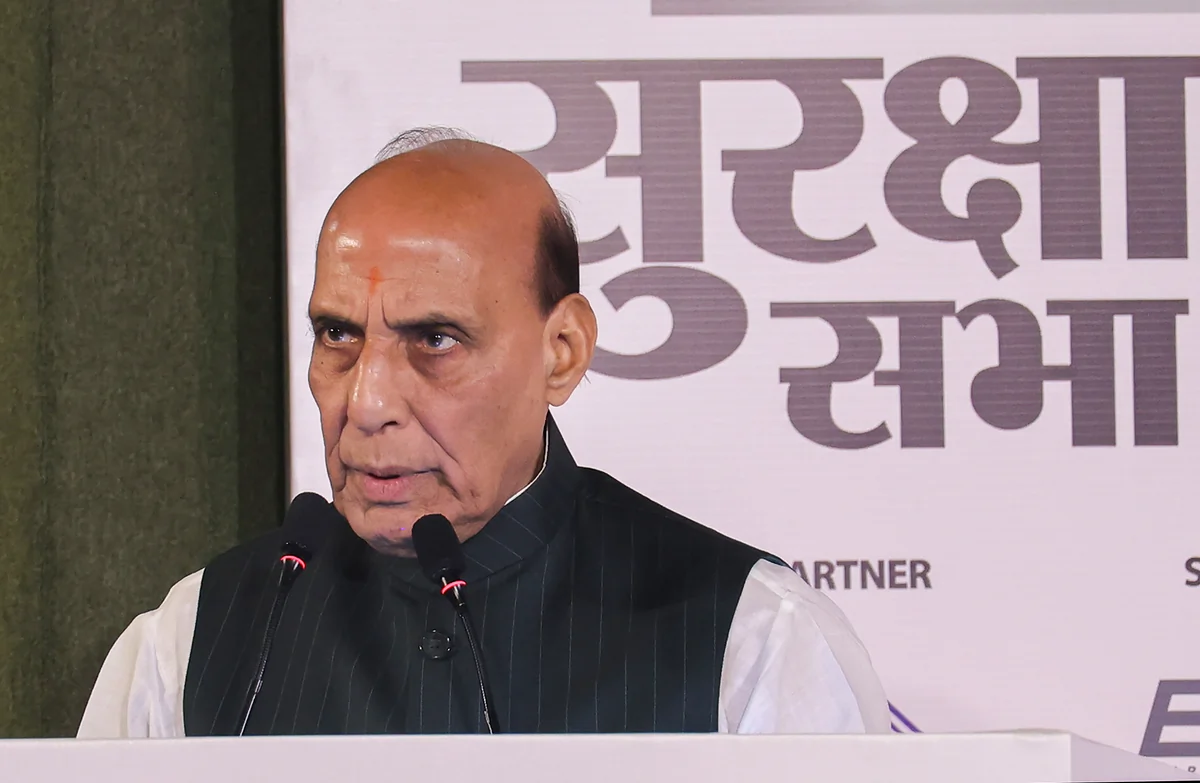 रक्षा मंत्री राजनाथ सिंह: भारतीय सेना को खतरों का मुँहतोड़ जवाब देने की पूरी आज़ादी
