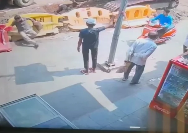 पुणे: PMC के खोदे गड्ढे में गिरने से बुजुर्ग की मौत, सुरक्षा इंतजामों पर फिर उठे सवाल