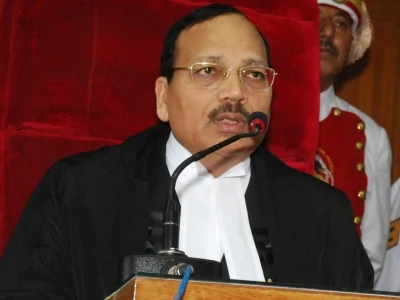 उपभोक्ता आयोगों में सालों से अटके मामले: CJI सूर्यकांत ने जताई गहरी चिंता, देशभर से मांगी रिपोर्ट