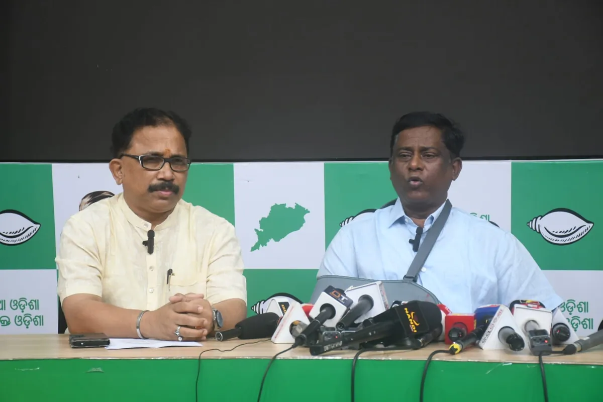पुरी रथ यात्रा में श्रद्धालुओं की मौत: BJD ने न्यायिक जांच और दो मंत्रियों के इस्तीफे की मांग की