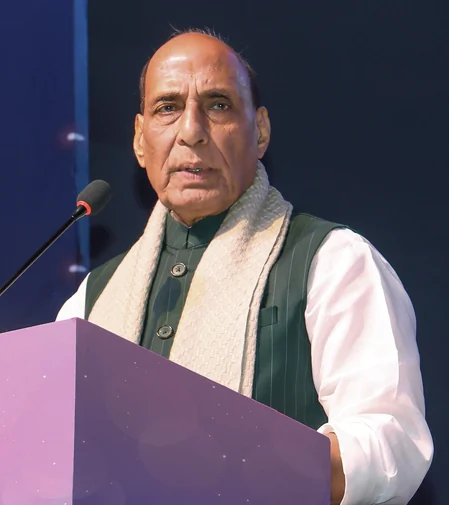 द्विपक्षीय रक्षा संबंध मजबूत करने के लिए रक्षा मंत्री राजनाथ सिंह जाएंगे श्रीलंका