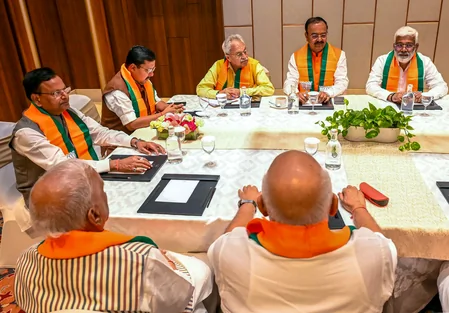 यूपी चुनाव 2027: भाजपा का महा-अभियान, सभी 403 सीटों पर एक साथ बूथ सम्मेलन