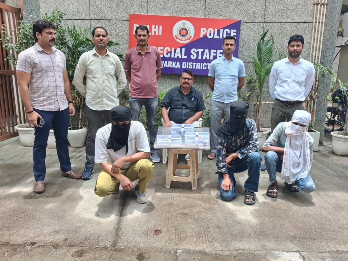 दिल्ली: महंगी कार में घूमकर करते थे लूटपाट, 60 KM पीछा कर पुलिस ने दबोचा अंतरराज्यीय गिरोह