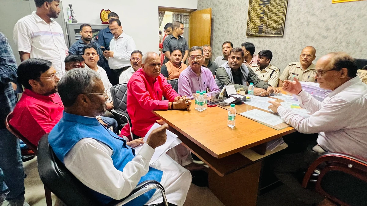 छात्र आंदोलन पर 'एकतरफा कार्रवाई': बाबूलाल मरांडी ने प्रशासन के खिलाफ खोला मोर्चा, FIR की मांग