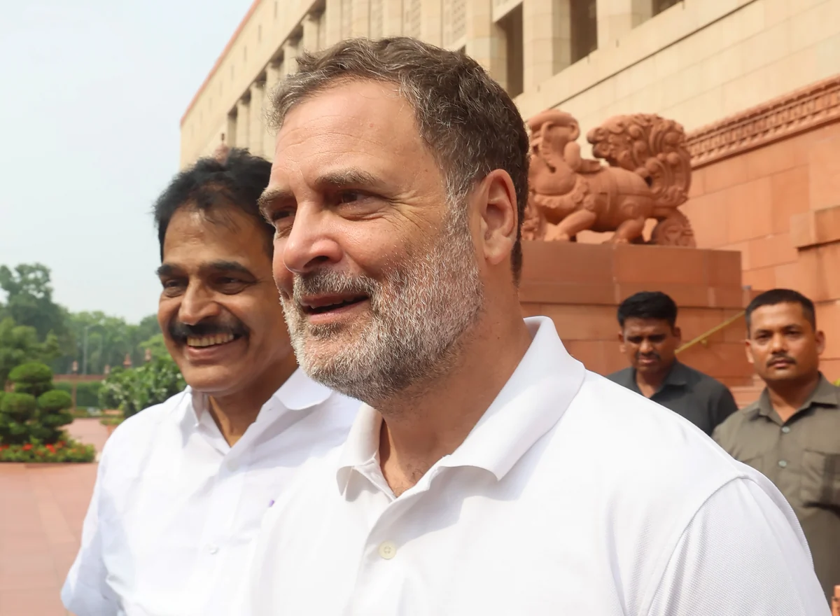 आय से अधिक संपत्ति मामला: राहुल गांधी ने जांच के हाईकोर्ट आदेश के खिलाफ सुप्रीम कोर्ट में दी अर्जी