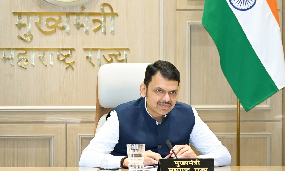 महाराष्ट्र का मेट्रो मिशन: 2030 तक 300 किमी से ज़्यादा नए रूट जोड़ने की तैयारी, फडणवीस सरकार ने दिए निर्देश