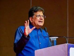 वैश्विक सुस्ती के बीच भारत का बड़ा लक्ष्य: चालू वित्त वर्ष में 1 ट्रिलियन डॉलर के निर्यात पर नज़र