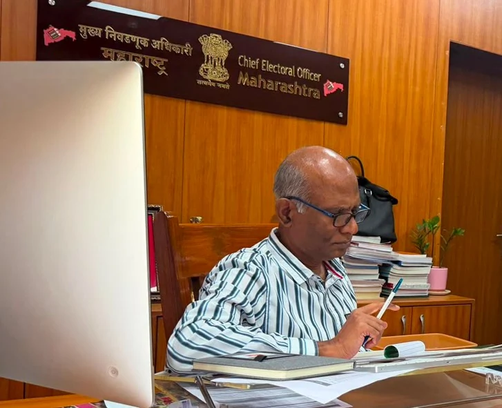 महाराष्ट्र: वोटर लिस्ट से 2 करोड़ नाम हटे? जानिए मुख्य चुनाव अधिकारी ने क्या दी सफाई