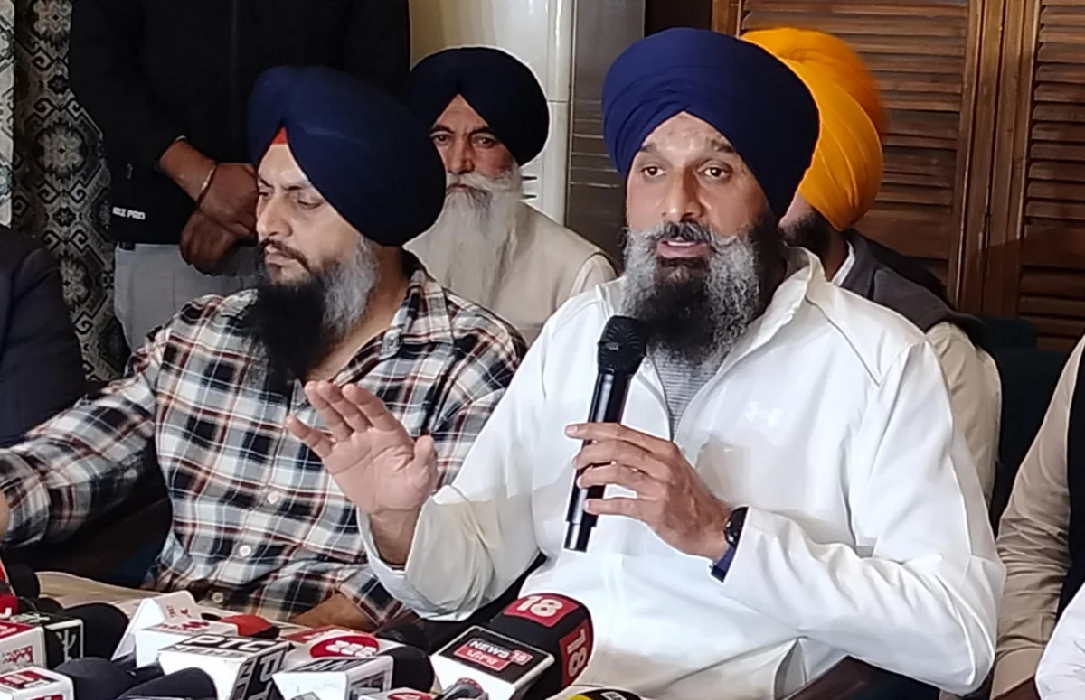 पंजाब: CM मान के OSD ने मजीठिया को भेजा मानहानि का नोटिस, माफी न मांगने पर कानूनी कार्रवाई की चेतावनी