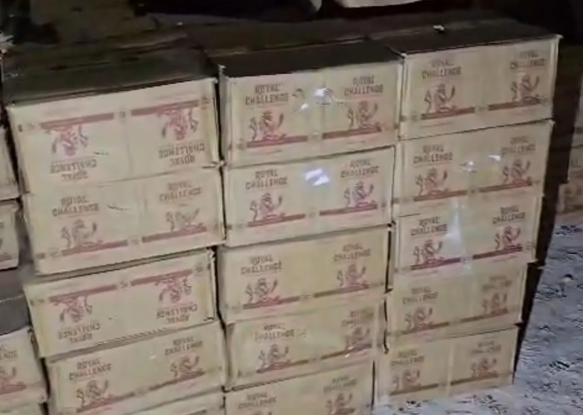 गुजरात: टोल प्लाज़ा के पास 1.32 करोड़ की अवैध शराब जब्त, पुलिस की बड़ी कार्रवाई