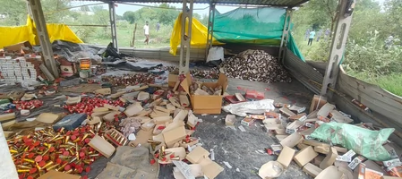 अहमदाबाद पटाखा फैक्ट्री हादसा: केंद्र और गुजरात सरकार का ऐलान, मृतकों के परिजनों को मिलेंगे 6-6 लाख