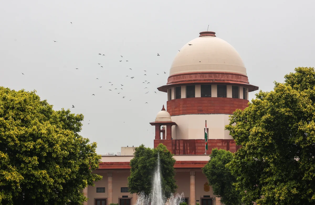14 साल तक के बच्चों की शिक्षा: सुप्रीम कोर्ट ने अवमानना मामले में शिक्षा सचिव को नोटिस भेजा