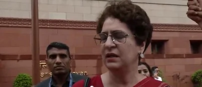 संसद के पास छात्रों का प्रदर्शन: प्रियंका गांधी वाड्रा ने बल प्रयोग की निंदा की, सरकार पर चर्चा से बचने का आरोप लगाया