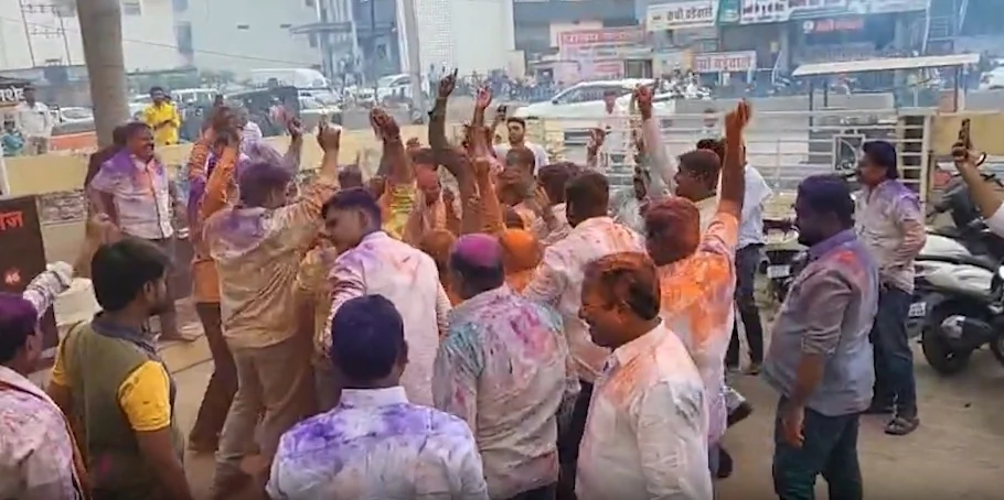 महाराष्ट्र MLC चुनाव: महाविकास अघाड़ी ने ग्रेजुएट सीटों पर किया कब्जा, महायुति को शिक्षक सीटों पर मिली कामयाबी