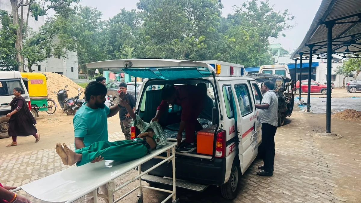 झारखंड: रथयात्रा में हाईटेंशन तार की चपेट में आया रथ, करंट लगने से 2 छात्रों की मौत, 7 घायल