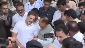 छात्रों पर लाठीचार्ज: राहुल गांधी समेत विपक्षी सांसदों का PM आवास के पास धरना, जितेंद्र सिंह ने की बातचीत